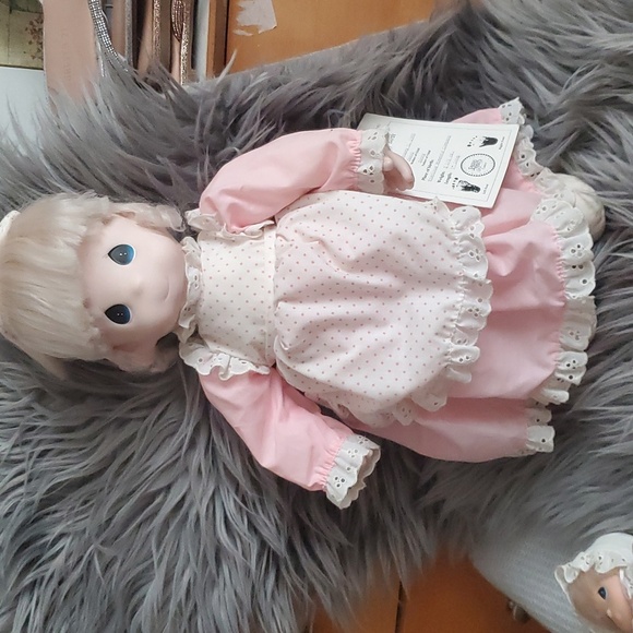 Precious moments dolls Jessi &Lisa - Picture 6 of 13